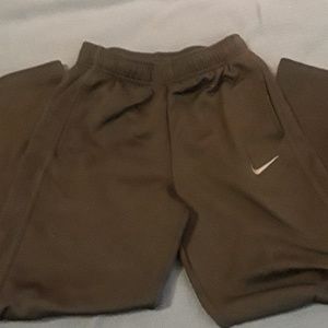 Black Nike Therma fit pants